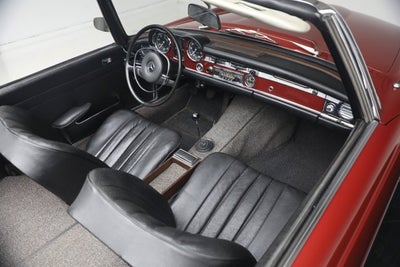 1968 Mercedes-Benz 280SL Base