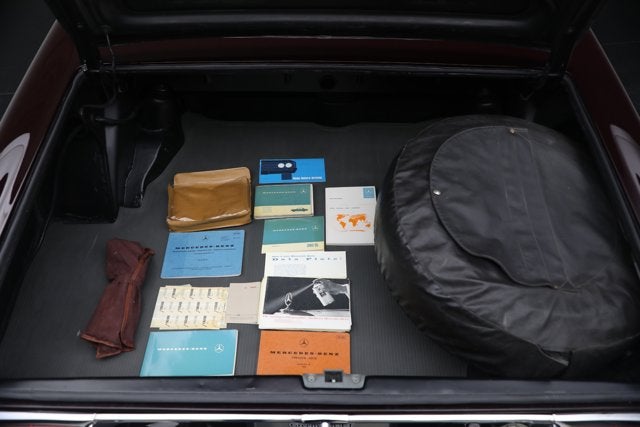 1970 Mercedes-Benz 280SL Base