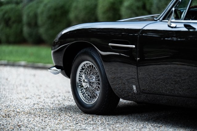 1968 Aston Martin DB6 Base