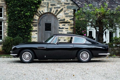 1968 Aston Martin DB6 Base