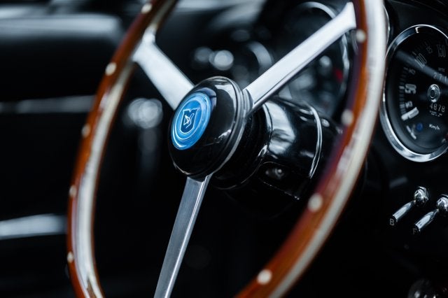 1968 Aston Martin DB6 Base