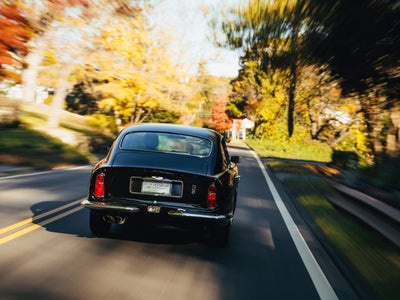 1968 Aston Martin DB6 Base