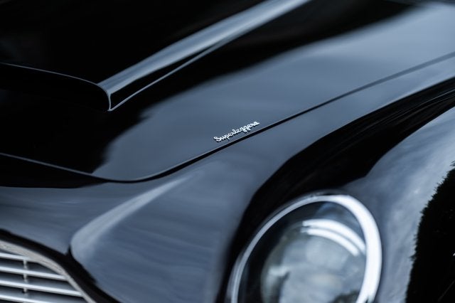 1968 Aston Martin DB6 Base