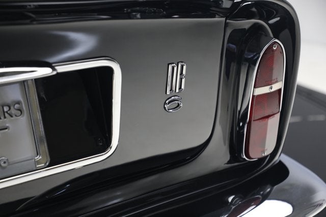 1968 Aston Martin DB6 Base