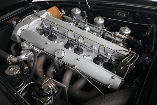 1968 Aston Martin DB6 Base