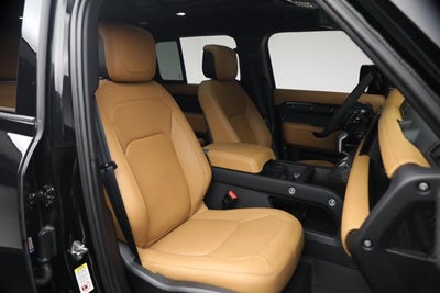 2024 Land Rover Defender 110 V8 P525