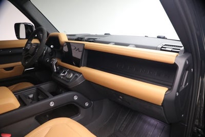 2024 Land Rover Defender 110 V8 P525