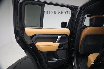 2024 Land Rover Defender 110 V8 P525