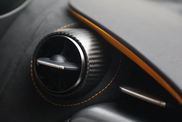 2024 McLaren 750S Performance