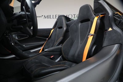 2025 McLaren 750S Spider Performance