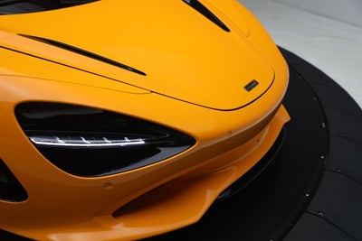 2025 McLaren 750S Spider Performance
