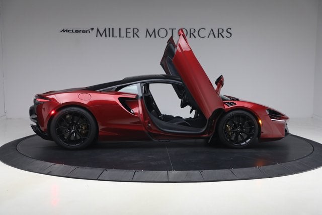 2023 McLaren Artura Performance