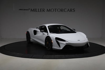 2023 McLaren Artura Performance