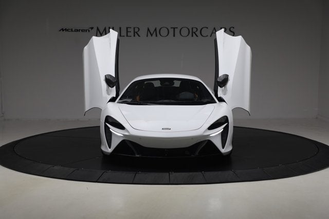 2023 McLaren Artura Performance