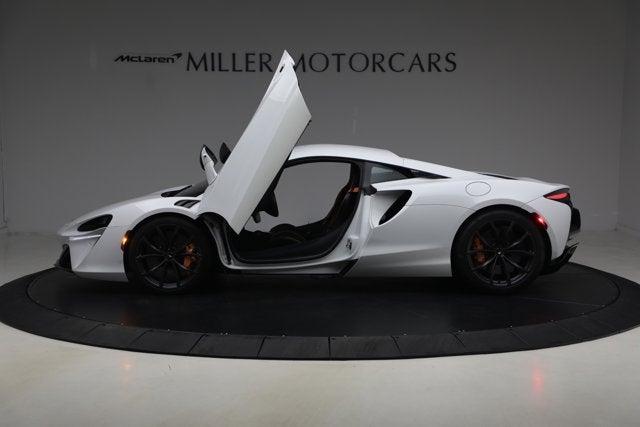 2023 McLaren Artura Performance