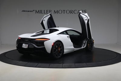 2023 McLaren Artura Performance