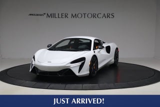 2023 McLaren Artura Performance