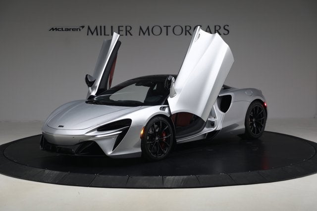 2023 McLaren Artura TechLux