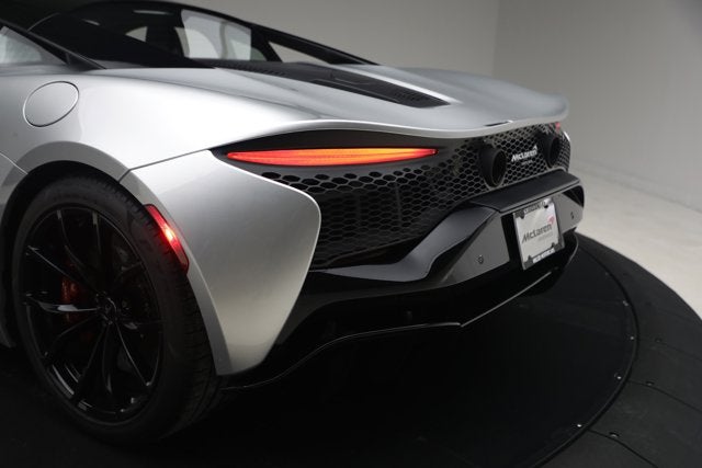2023 McLaren Artura TechLux