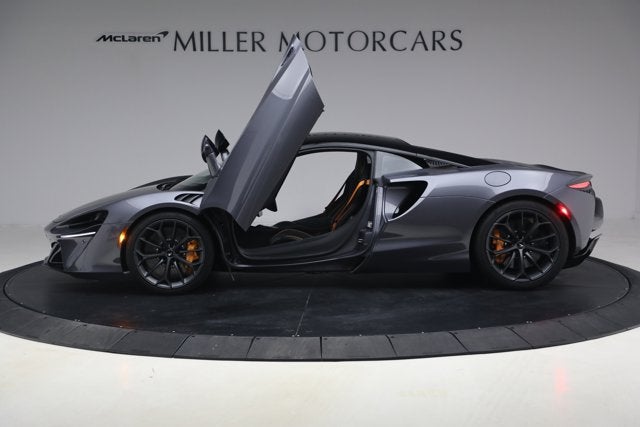 2024 McLaren Artura Performance