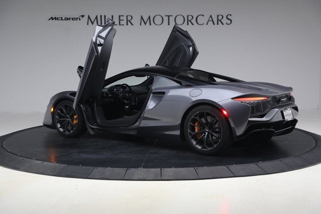 2024 McLaren Artura Performance