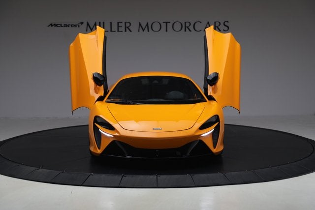 2024 McLaren Artura Performance