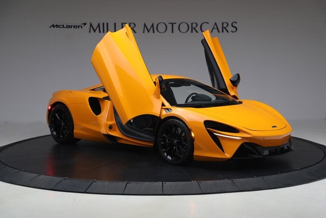 2024 McLaren Artura Performance