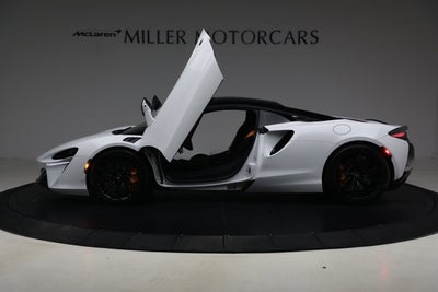 2023 McLaren Artura Base