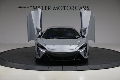2023 McLaren Artura Base