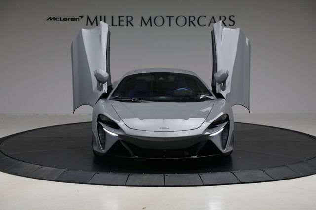 2023 McLaren Artura Base