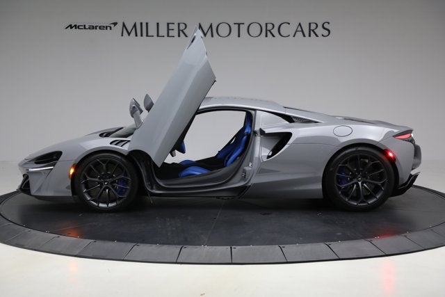 2023 McLaren Artura Base