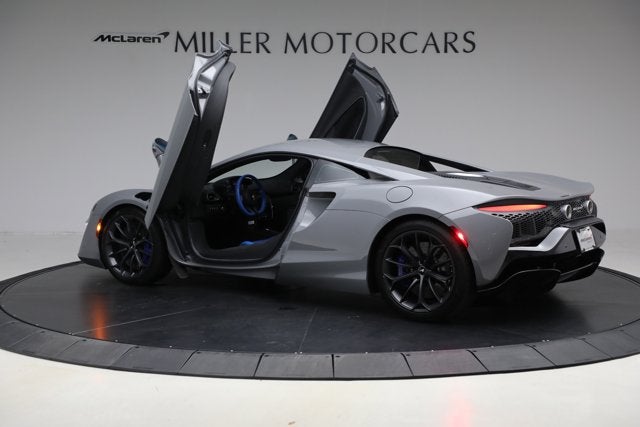 2023 McLaren Artura Base