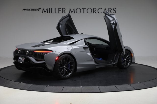 2023 McLaren Artura Base