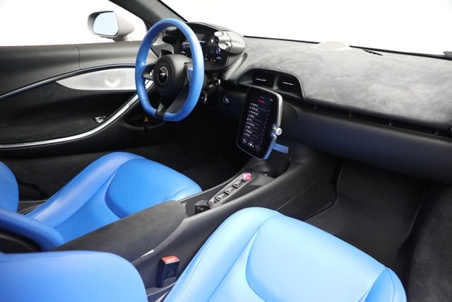 2023 McLaren Artura Base