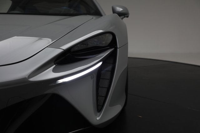 2023 McLaren Artura Base