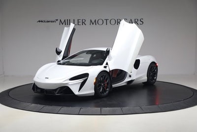 2023 McLaren Artura TechLux