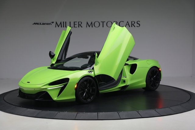 2023 McLaren Artura Performance