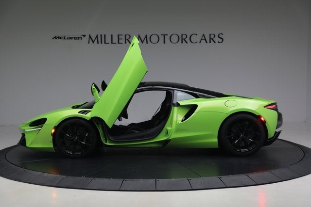 2023 McLaren Artura Performance