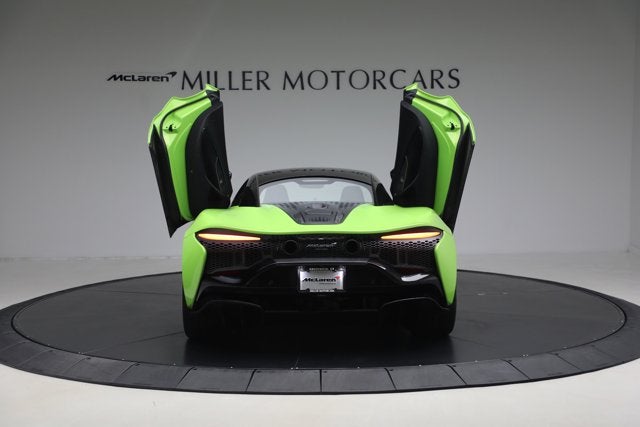 2023 McLaren Artura Performance