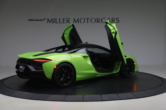 2023 McLaren Artura Performance