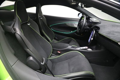 2023 McLaren Artura Performance