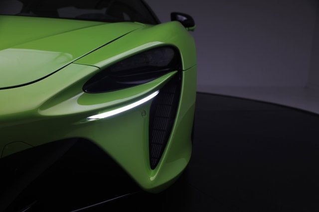 2023 McLaren Artura Performance