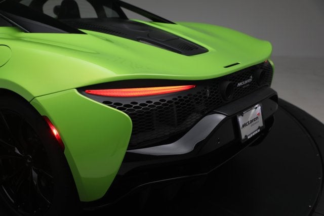 2023 McLaren Artura Performance