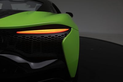 2023 McLaren Artura Performance