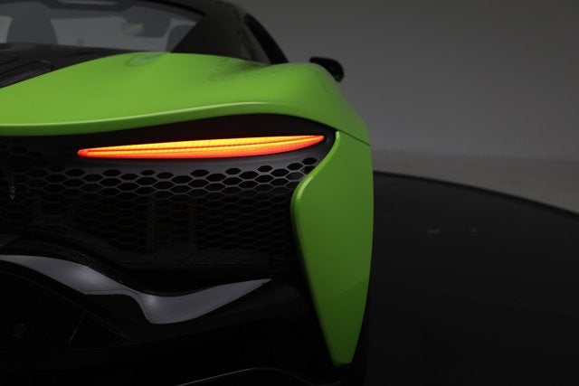 2023 McLaren Artura Performance