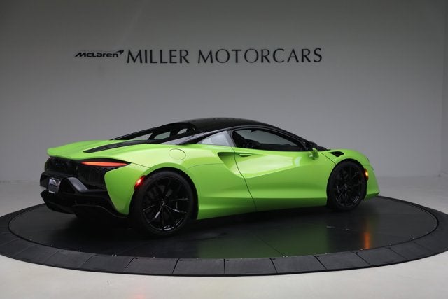2023 McLaren Artura Performance