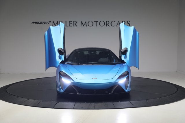 2024 McLaren Artura Performance