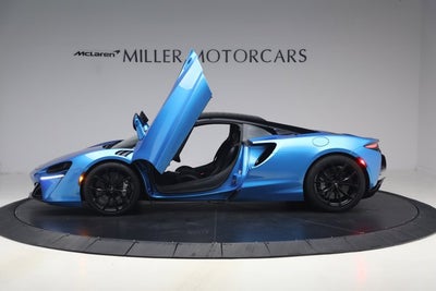 2024 McLaren Artura Performance
