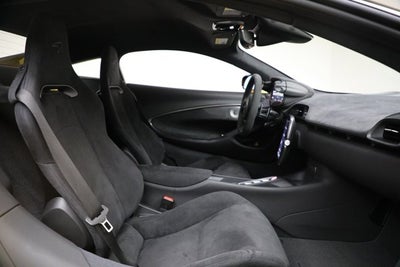 2024 McLaren Artura Base