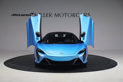 2023 McLaren Artura TechLux